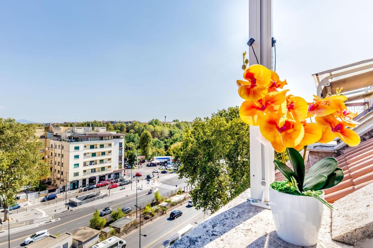 Bbhome Penthouse Bright And Elegant Metro Conca D'Oro Рим Экстерьер фото